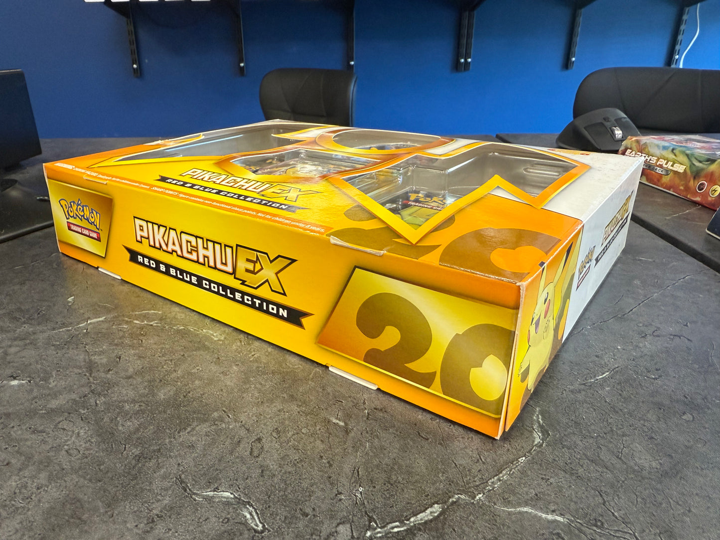 Red & Blue Collection [Pikachu EX] (Generations) (Tear, see pics)