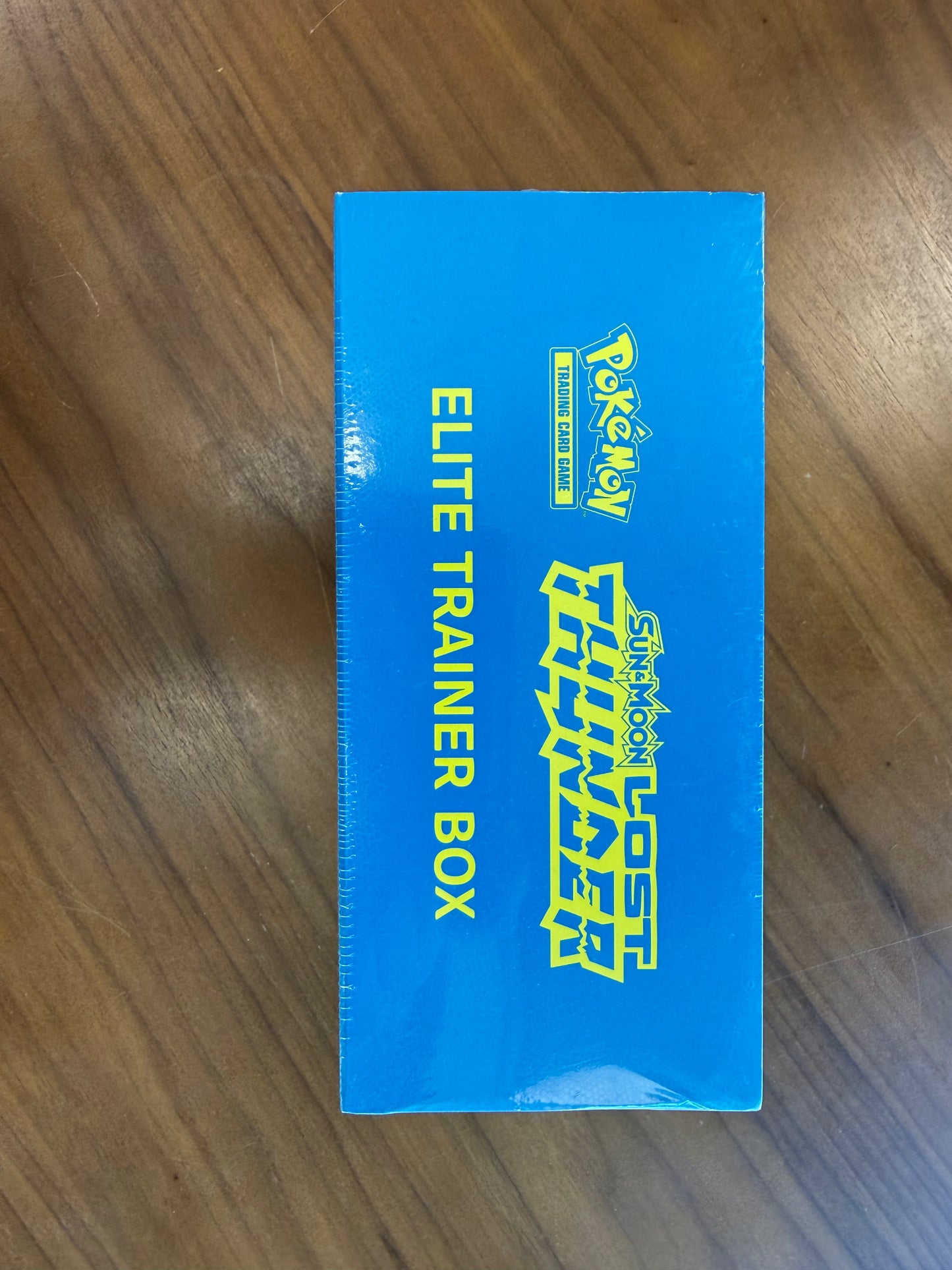 Lost Thunder Elite Trainer Box