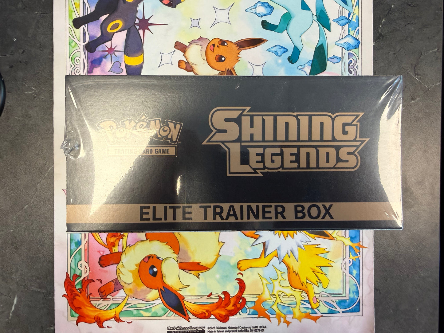 Shining Legends Elite Trainer Box