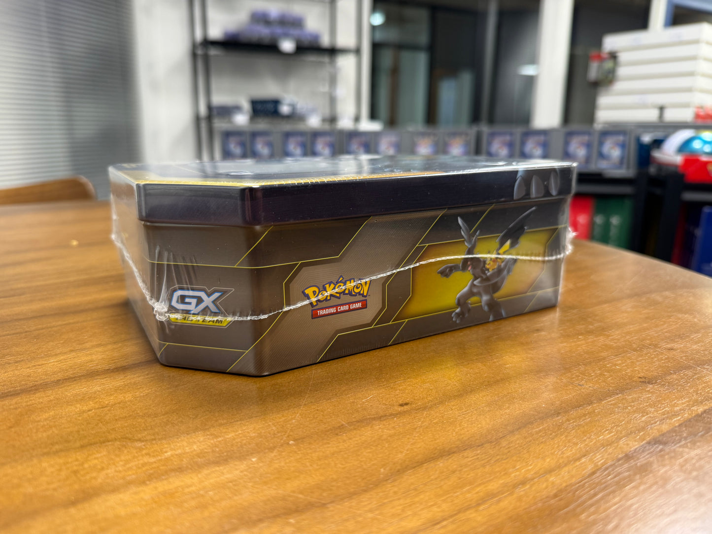TAG TEAM Tin [Pikachu & Zekrom GX]